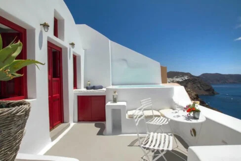 Award winning caves for sale in Oia Santorini 2