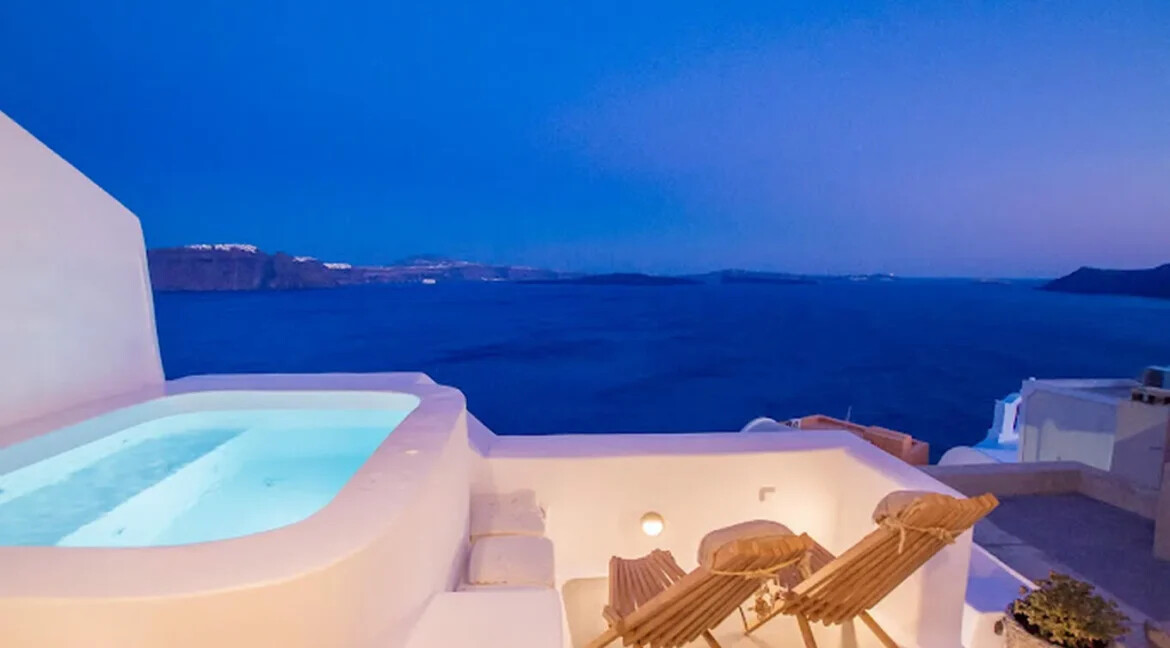 caves for sale in Oia Santorini