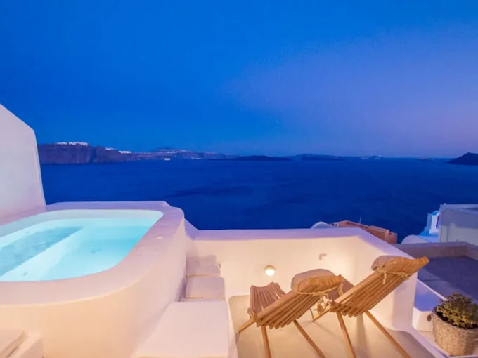 caves for sale in Oia Santorini