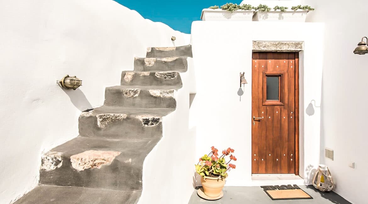 Cave house for Sale Santorini Greece. The best Properties in Greece 2
