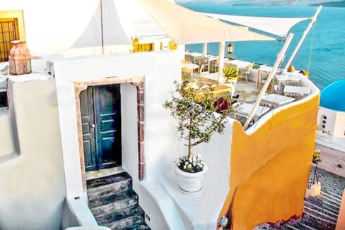 Caves Oia Santorini for sale. Best Properties in Santorini Greece 2 copy