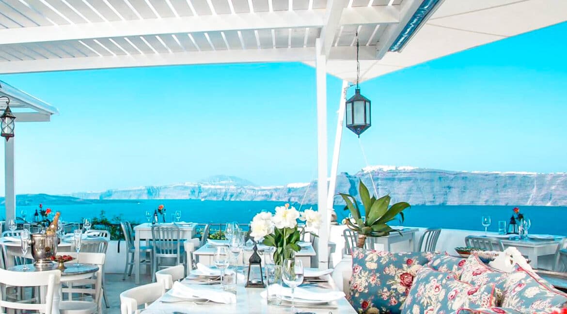 Caves Oia Santorini for sale. Best Properties in Santorini Greece 4