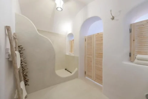 Exceptional Property in Santorini Pyrgos 27