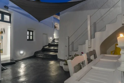 Exceptional Property in Santorini Pyrgos 3