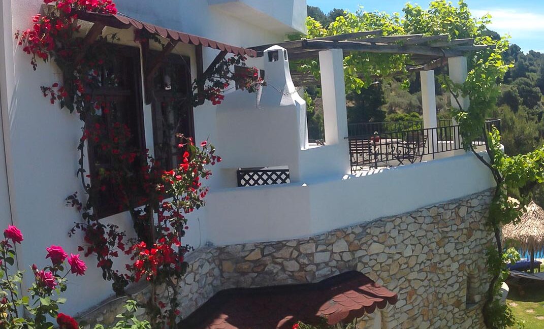 Villa with sea view in Skiathos Greece 12