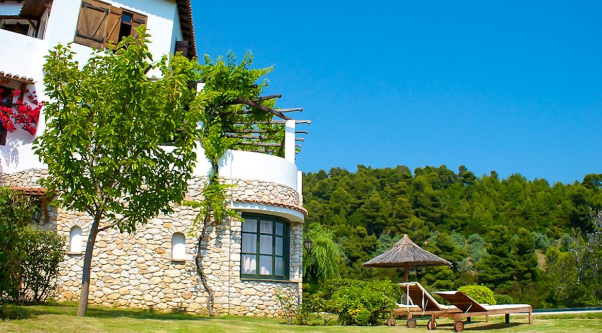 Villa with sea view in Skiathos Greece 6