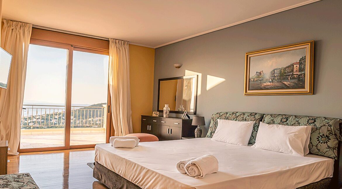 Villa in Saronida Attica, Luxury Estate for sale in Athens 11