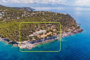 27 Rooms Seafront Hotel in Aegina Greece