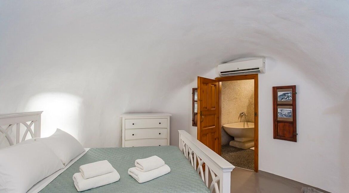Houses for Sale Santorini Greece,  Properties in Santorini 25