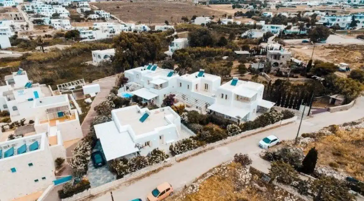 Maisonette close to the sea in Paros island. Greek House in Paros for Sale 1