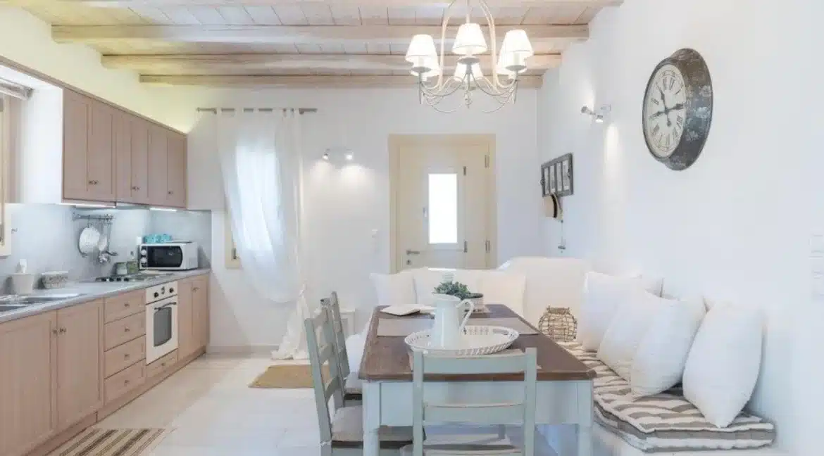 Maisonette close to the sea in Paros island. Greek House in Paros for Sale 18