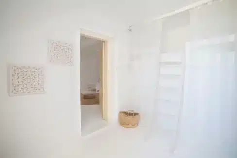 Maisonette close to the sea in Paros island. Greek House in Paros for Sale 26