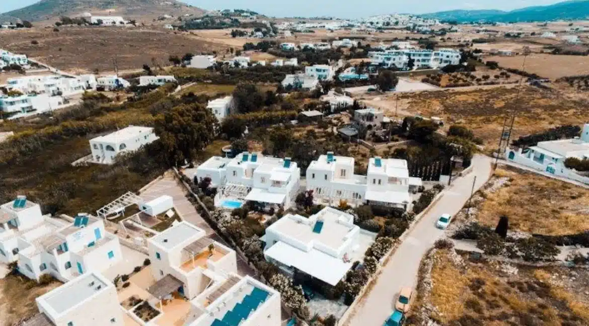 Maisonette close to the sea in Paros island. Greek House in Paros for Sale 3