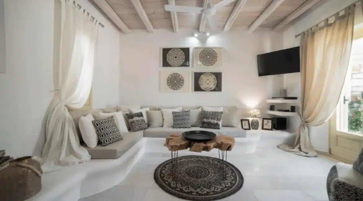 Maisonette close to the sea in Paros island. Greek House in Paros for Sale 1