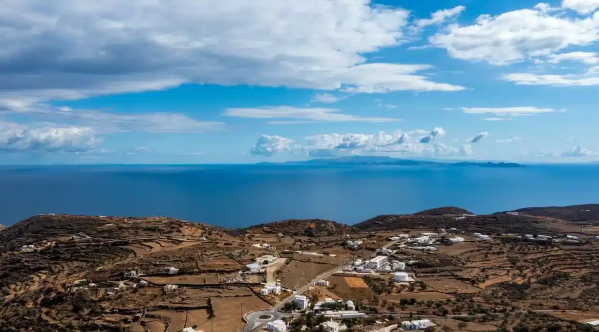 Villa for sale on Sifnos island, with Breathtaking Views 1