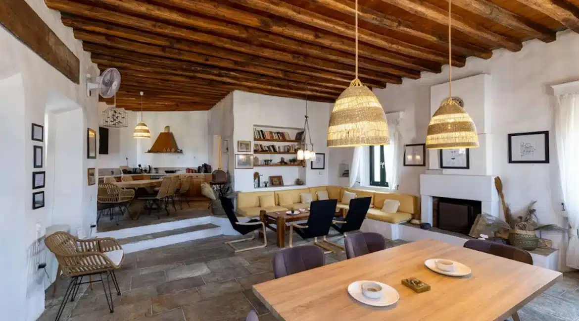 Villa for sale on Sifnos island, with Breathtaking Views 11