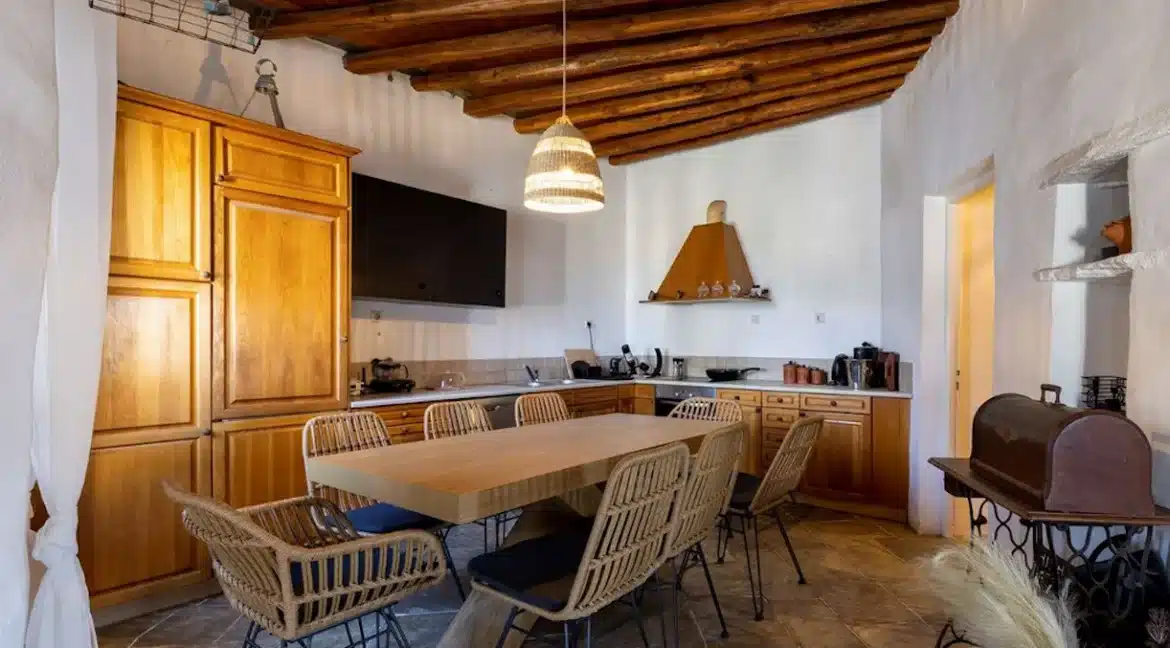 Villa for sale on Sifnos island, with Breathtaking Views 12