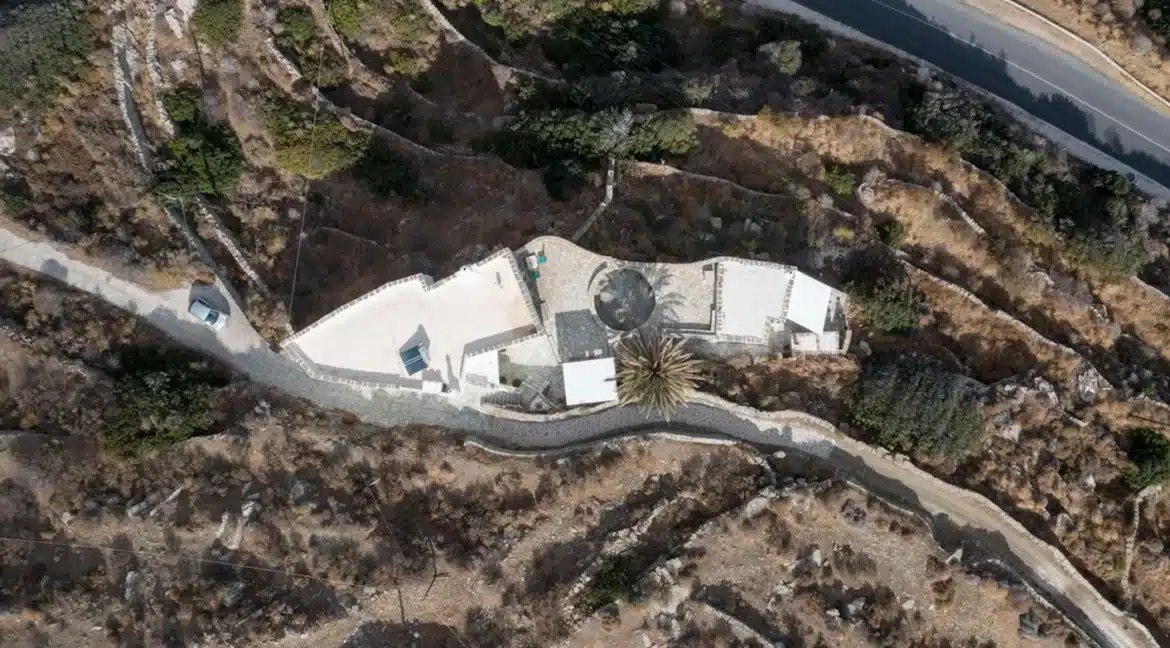 Villa for sale on Sifnos island, with Breathtaking Views 2
