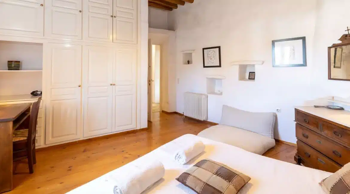 Villa for sale on Sifnos island, with Breathtaking Views 8