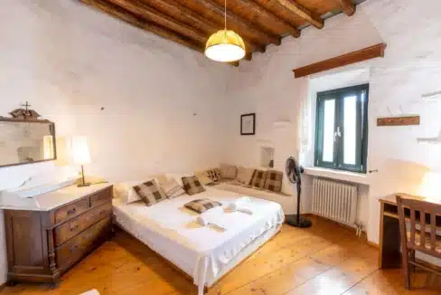 Villa for sale on Sifnos island, with Breathtaking Views 9