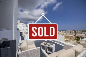 Exceptional Property in Santorini Pyrgos