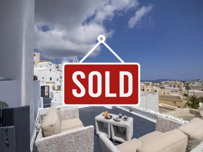 Exceptional Property in Santorini Pyrgos