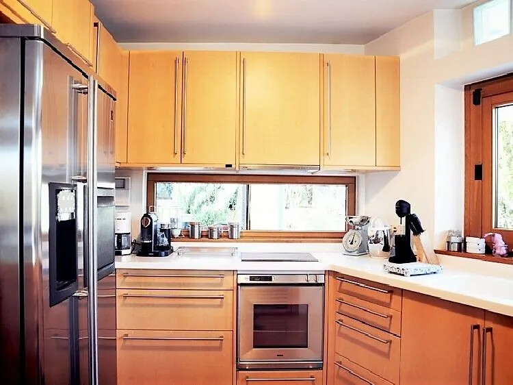 Experience Modern Luxury Living in Varkiza 18