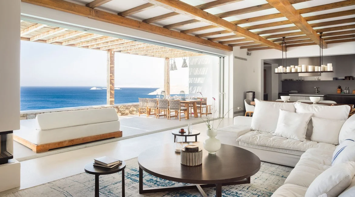 Exquisite Mykonos Villa: A Haven of Luxury 10