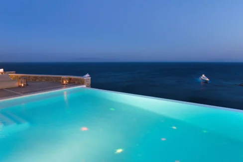 Exquisite Mykonos Villa: A Haven of Luxury 16