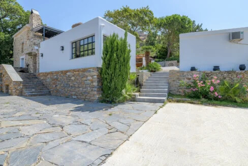 Luxurious Villa in Karystos, Evia 12