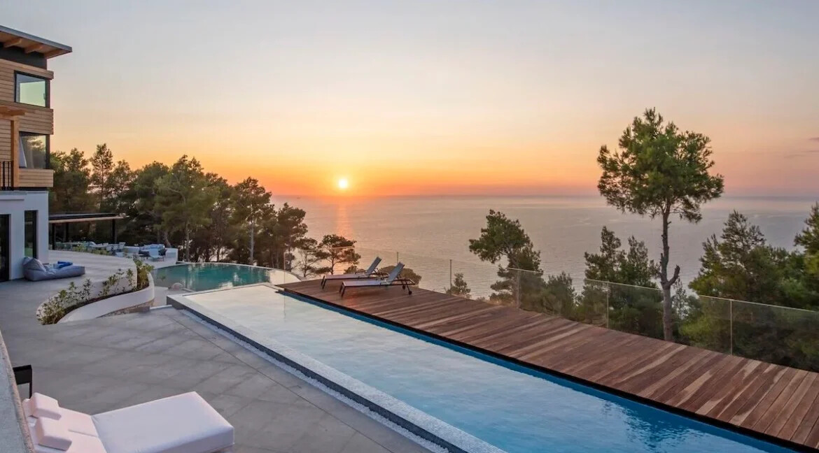 Luxurious Villa with Breathtaking Views in South-Western Lefkada 1