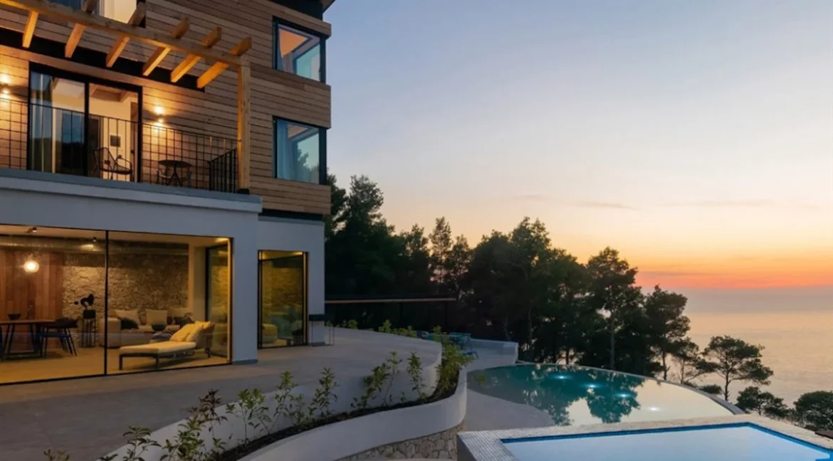 Luxurious Villa with Breathtaking Views in South-Western Lefkada 14