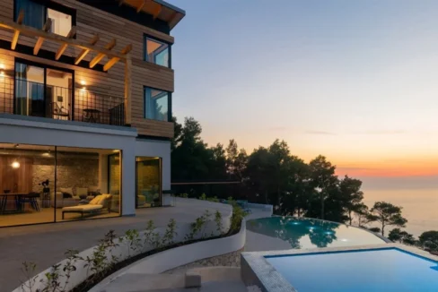 Luxurious Villa with Breathtaking Views in South-Western Lefkada 14