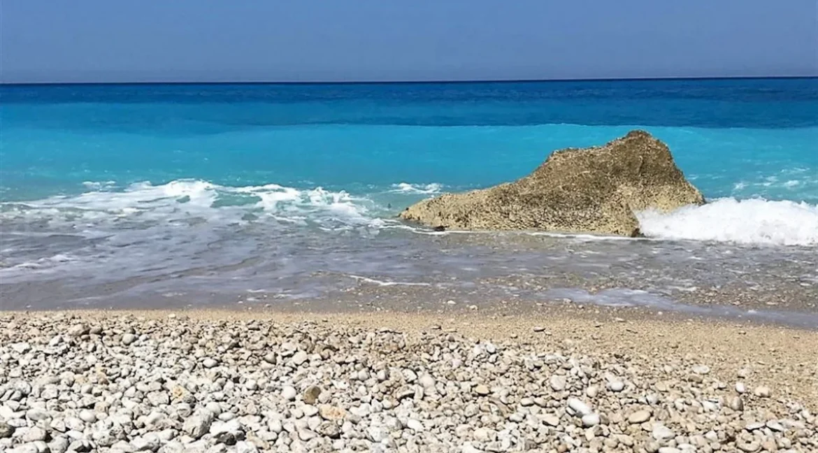 Luxurious Villa with Breathtaking Views in South-Western Lefkada 15