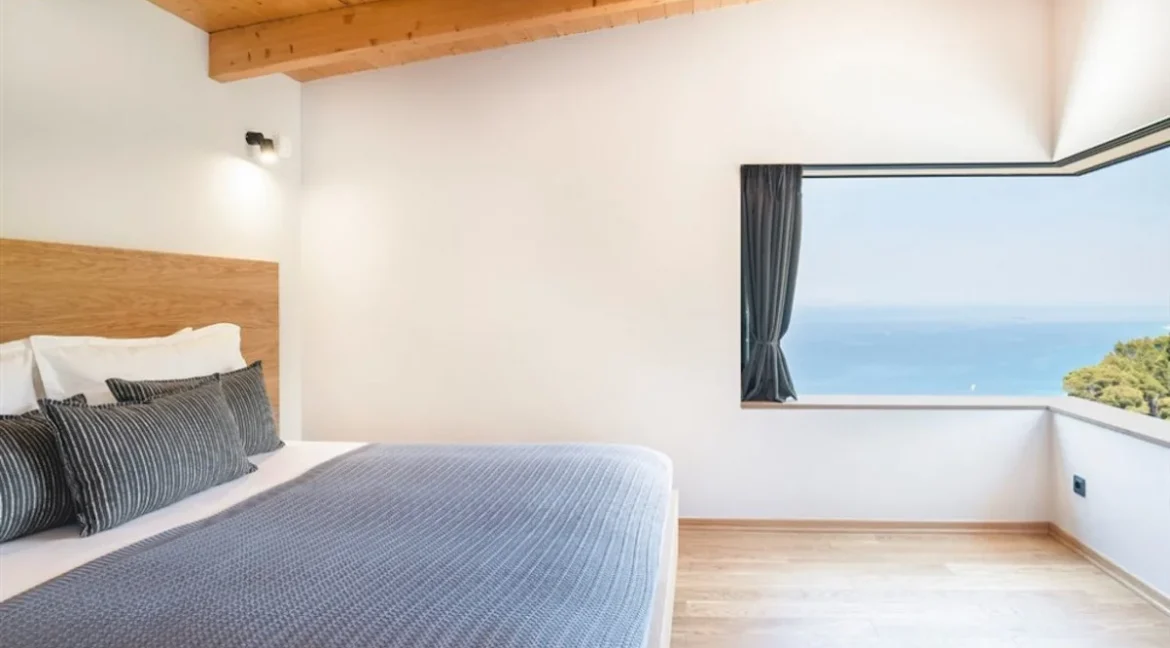 Luxurious Villa with Breathtaking Views in South-Western Lefkada 24