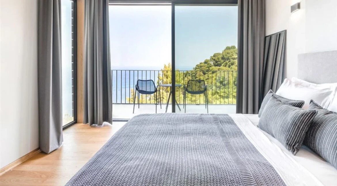 Luxurious Villa with Breathtaking Views in South-Western Lefkada 25