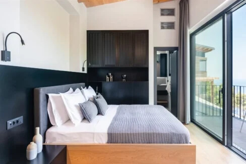 Luxurious Villa with Breathtaking Views in South-Western Lefkada 26