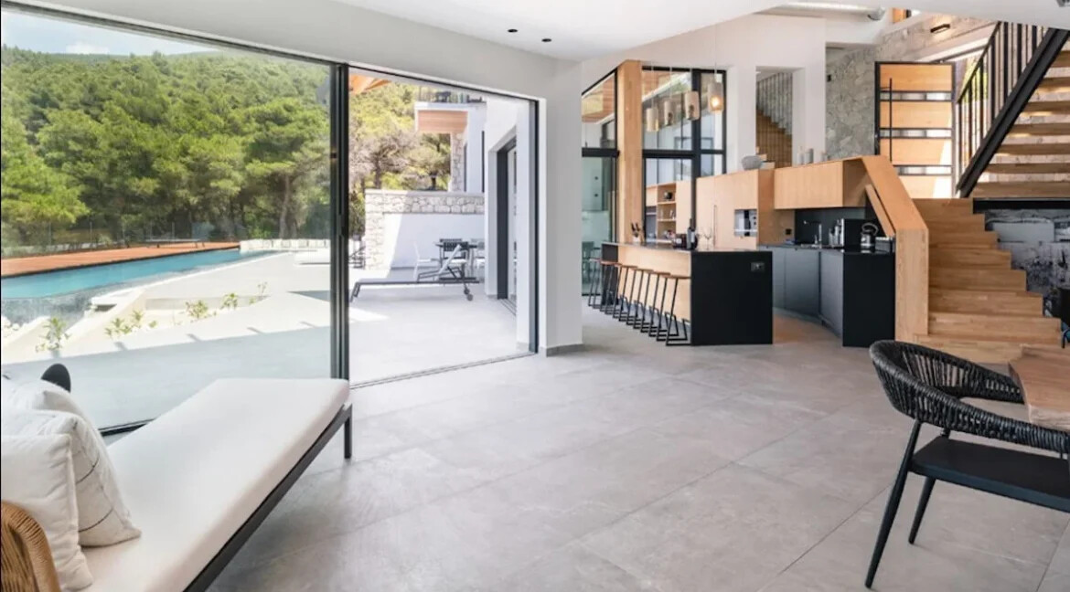 Luxurious Villa with Breathtaking Views in South-Western Lefkada 29