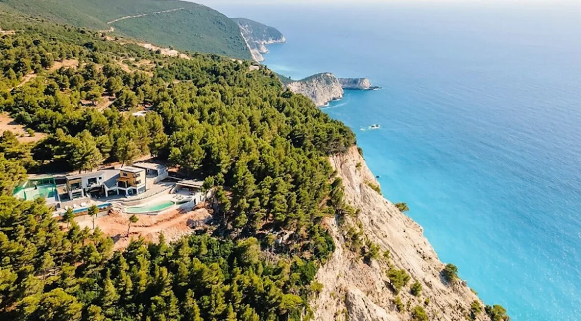 Luxurious Villa with Breathtaking Views in South-Western Lefkada 35