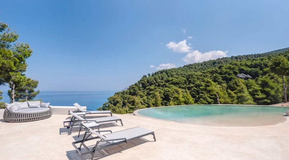 Luxurious Villa with Breathtaking Views in South-Western Lefkada 4