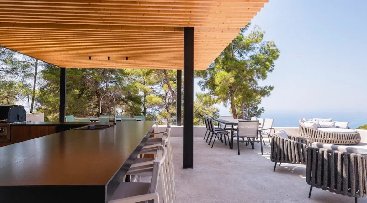 Luxurious Villa with Breathtaking Views in South-Western Lefkada 5