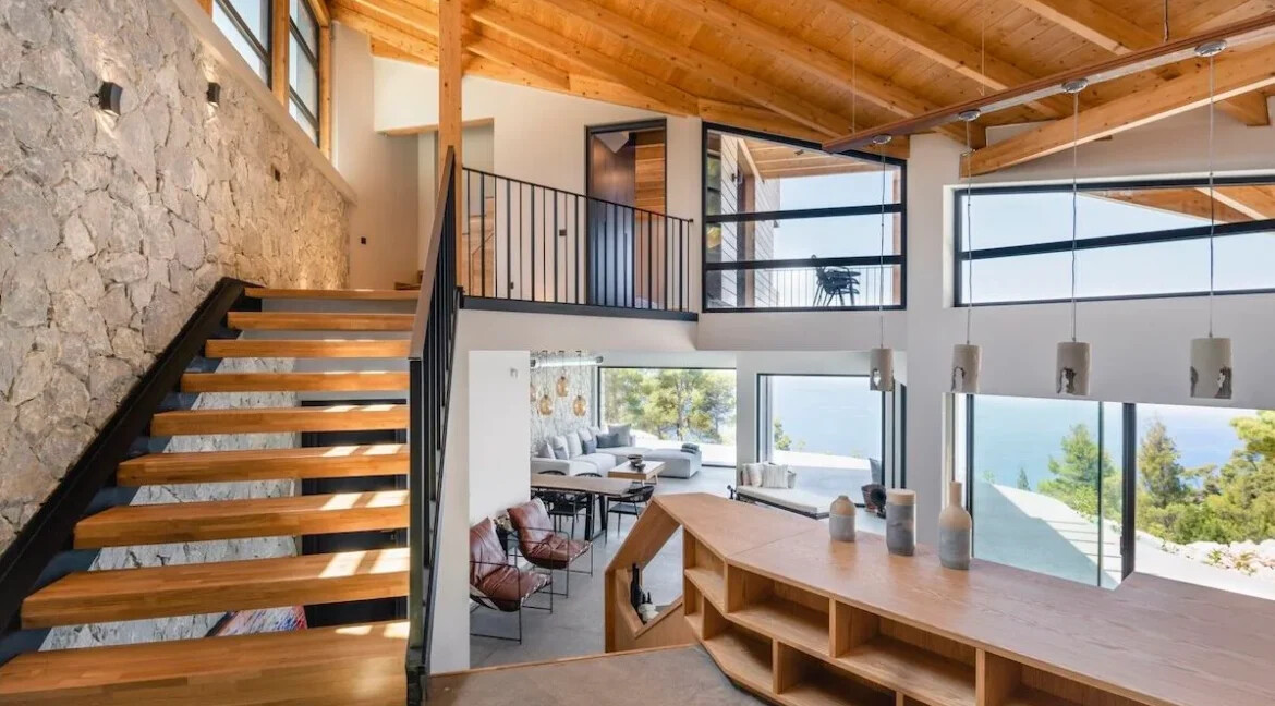 Luxurious Villa with Breathtaking Views in South-Western Lefkada 9