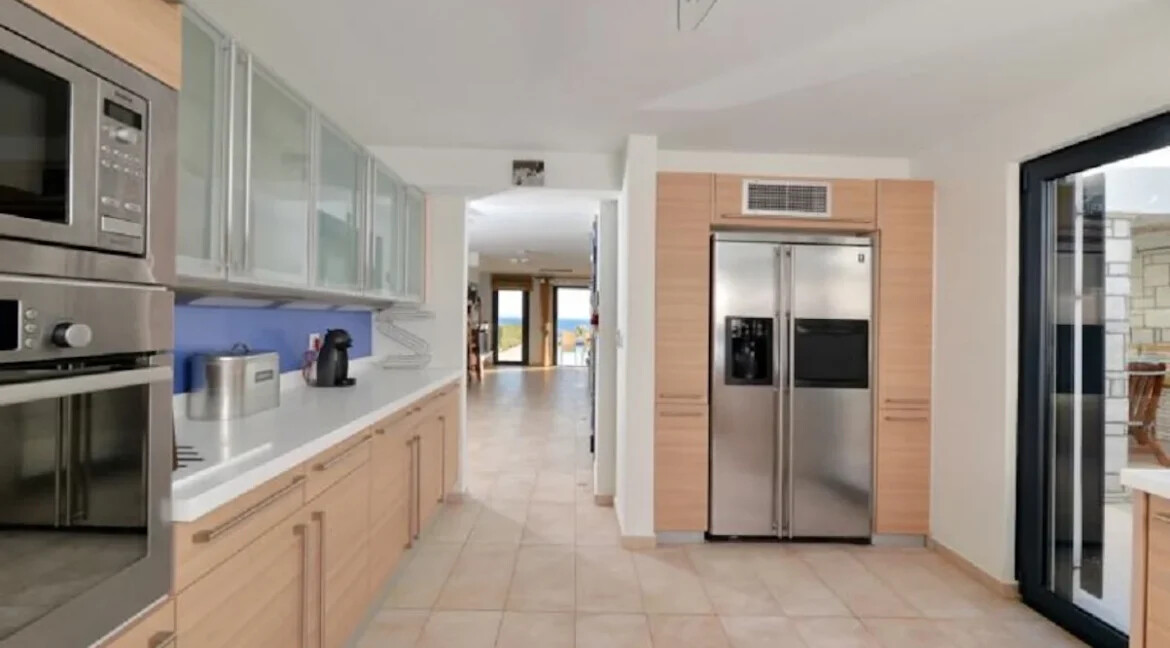 Oceanfront Residence for Sale in Anavyssos Athens20