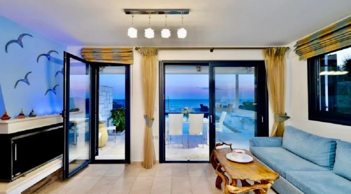 Oceanfront Residence for Sale in Anavyssos Athens5