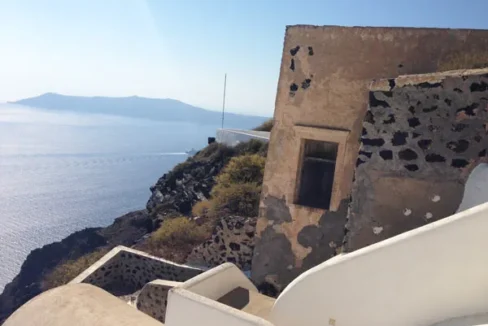 Santorini Caldera property to renovate