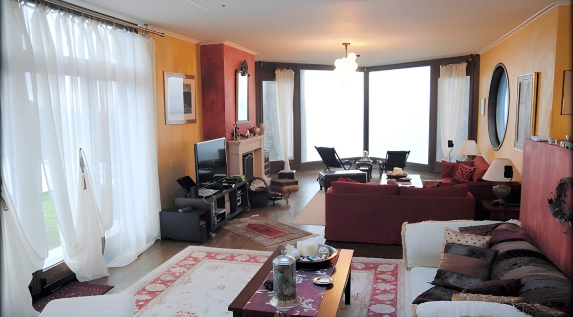 Seaside Villa Athens for sale 10