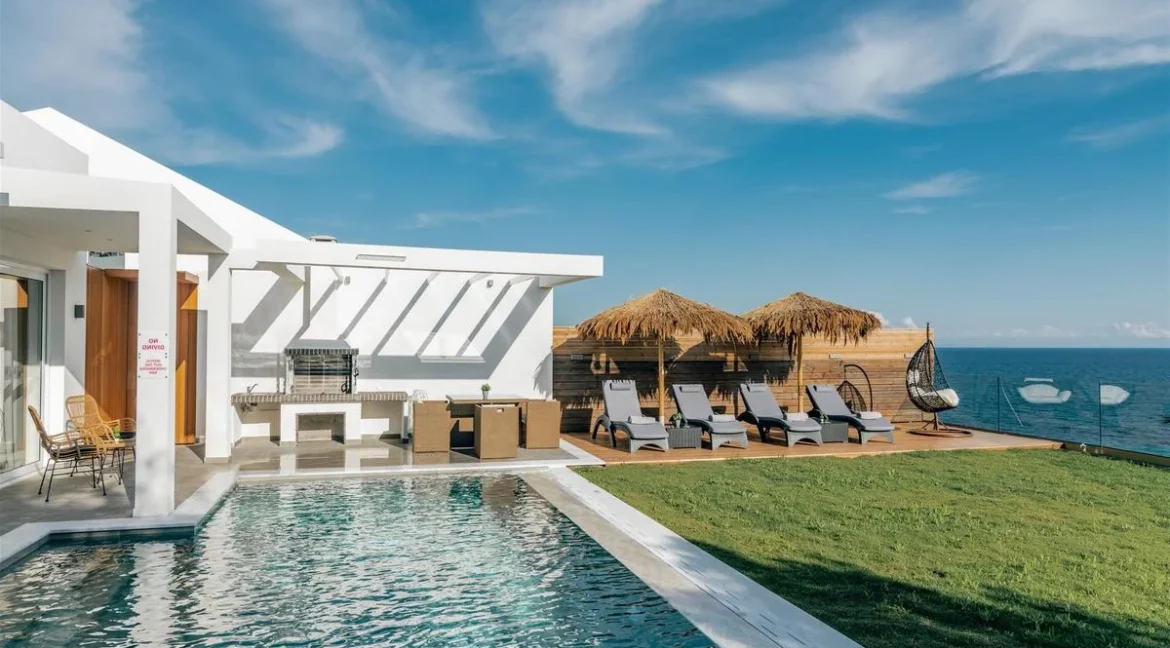 Small Seafront Villa Zakynthos with pool