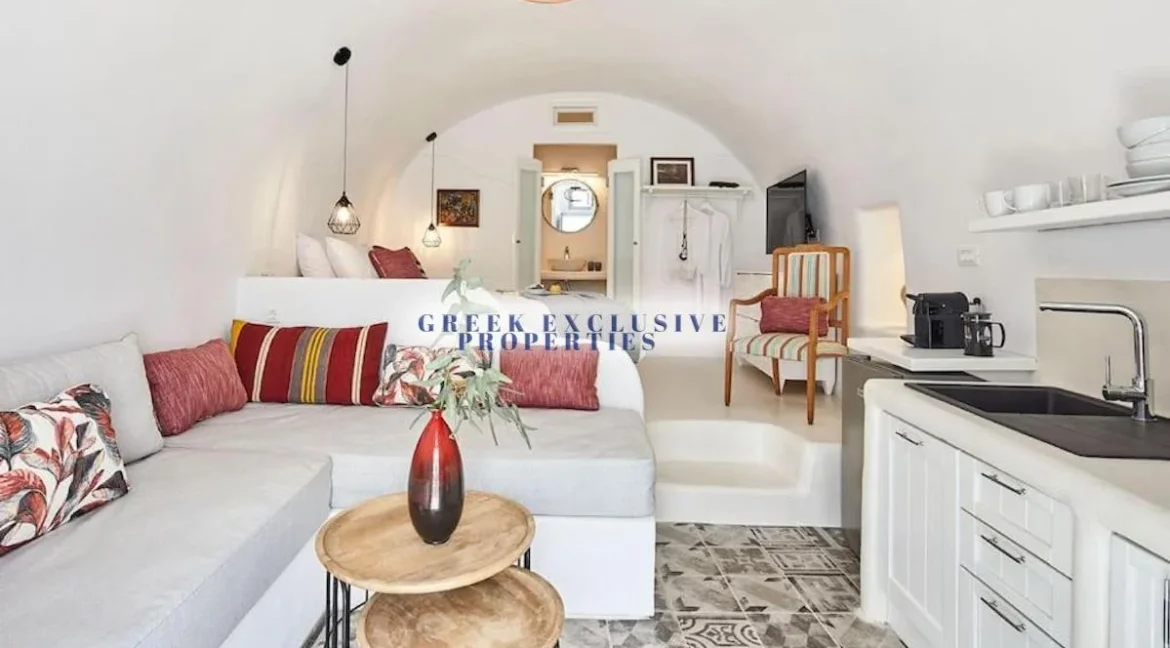 2 Charming Santorini Cave-Houses in Megalochori 16