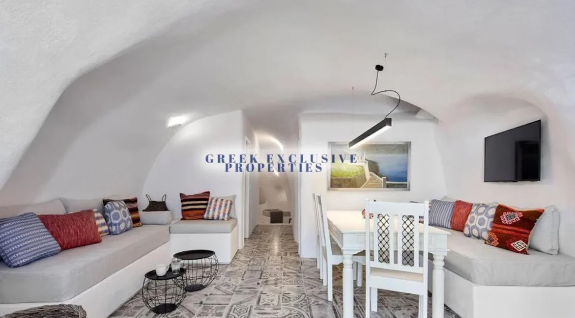 2 Charming Santorini Cave-Houses in Megalochori 6