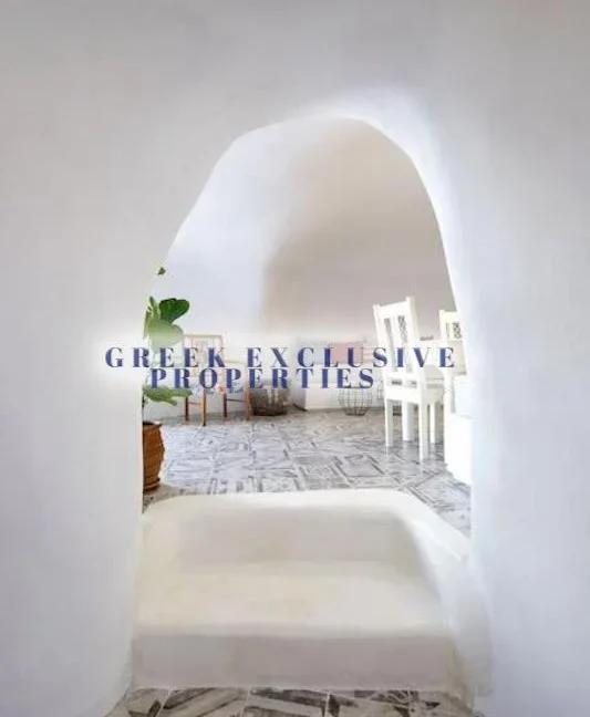 2 Charming Santorini Cave-Houses in Megalochori 8